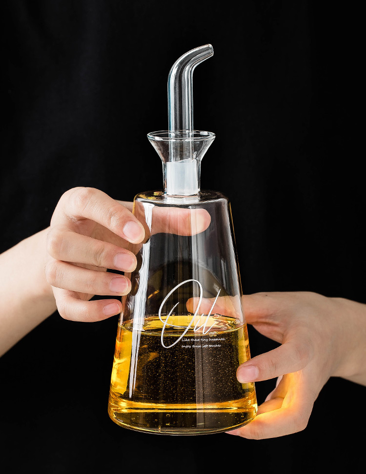 Capped Oil Bottle Vinegar Bottle Corrosion Resistant Kitchen Utensils Glass Oil Pot