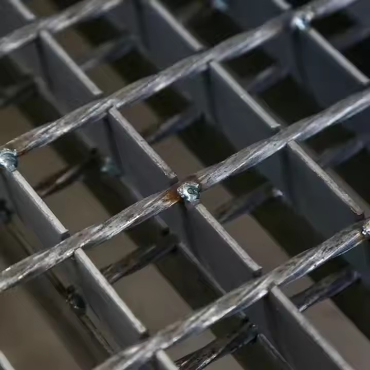 Heavy Duty Stainless Steel Grating for Sturdy Inspection Stairs