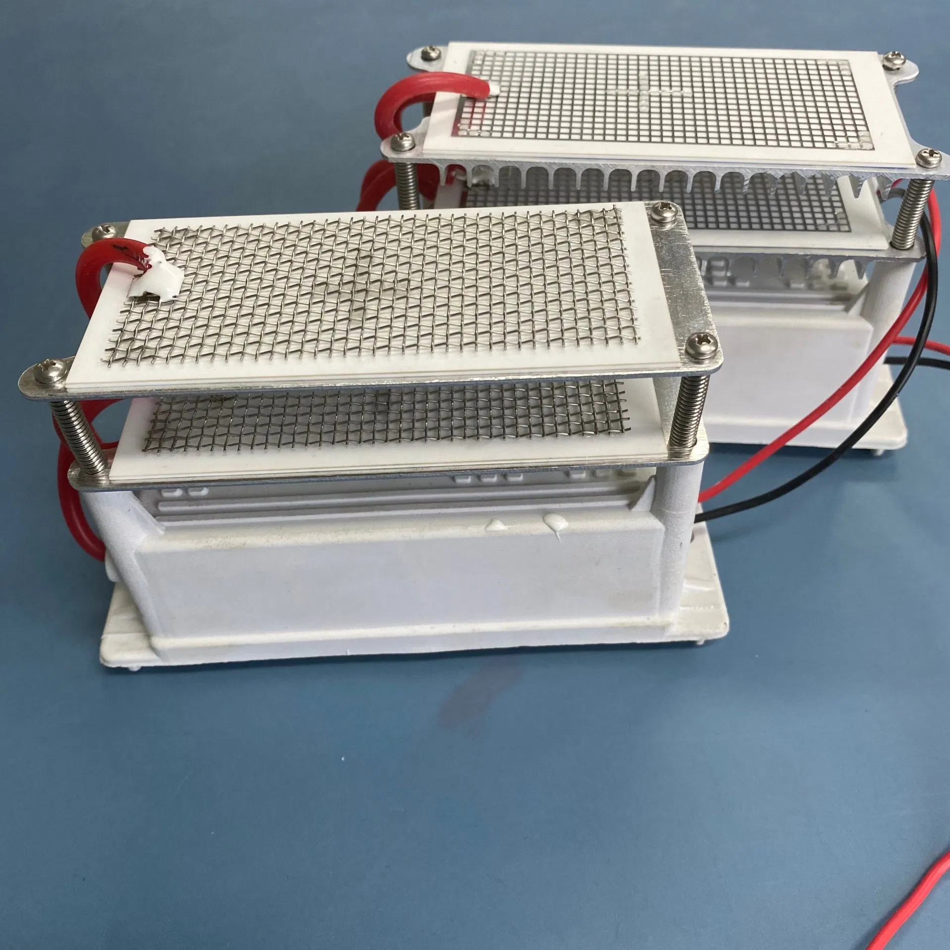Industrial International Standard 110V 5g/H Ozone Ceramic Sterilizing Purifier Generator