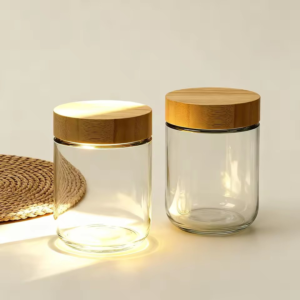 Стеклянные банки для хранения продуктов с деревянной крышкой