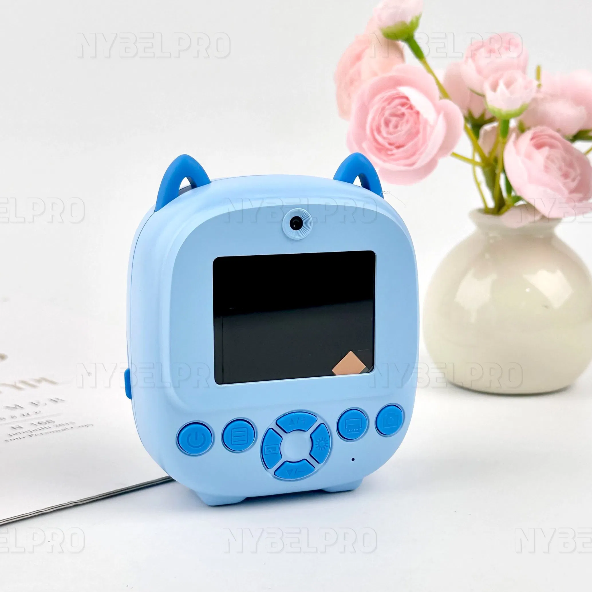 Hot Selling Christmas Gift for Children. Clear Picture Quality for Taking Photos and Checking in. High Frame Rate Children's Camera Suitable for Playing