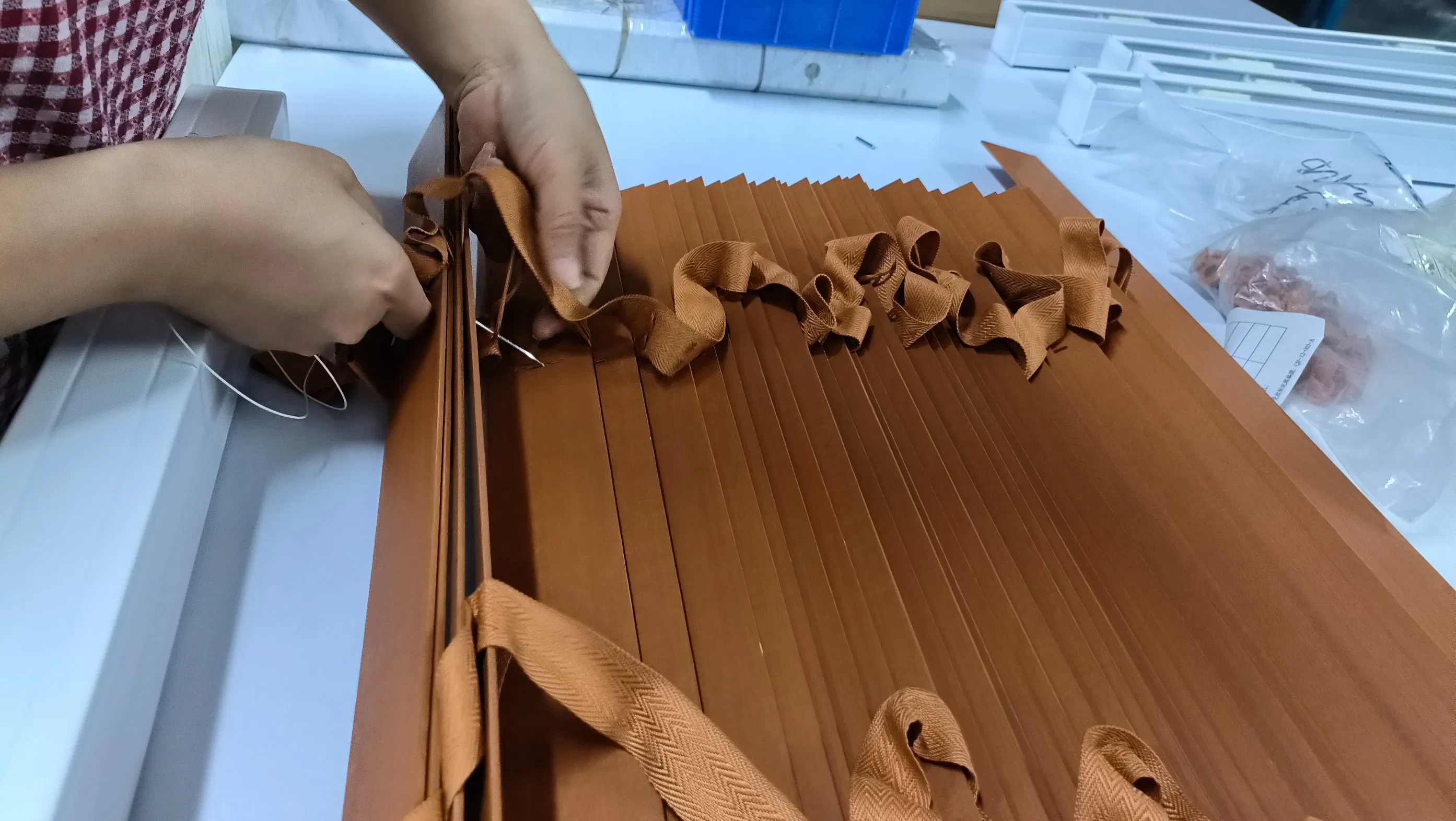 Factory Price Custom Size 2'' Classic Paulownia Basswood Blinds Wooden Venetian Blinds