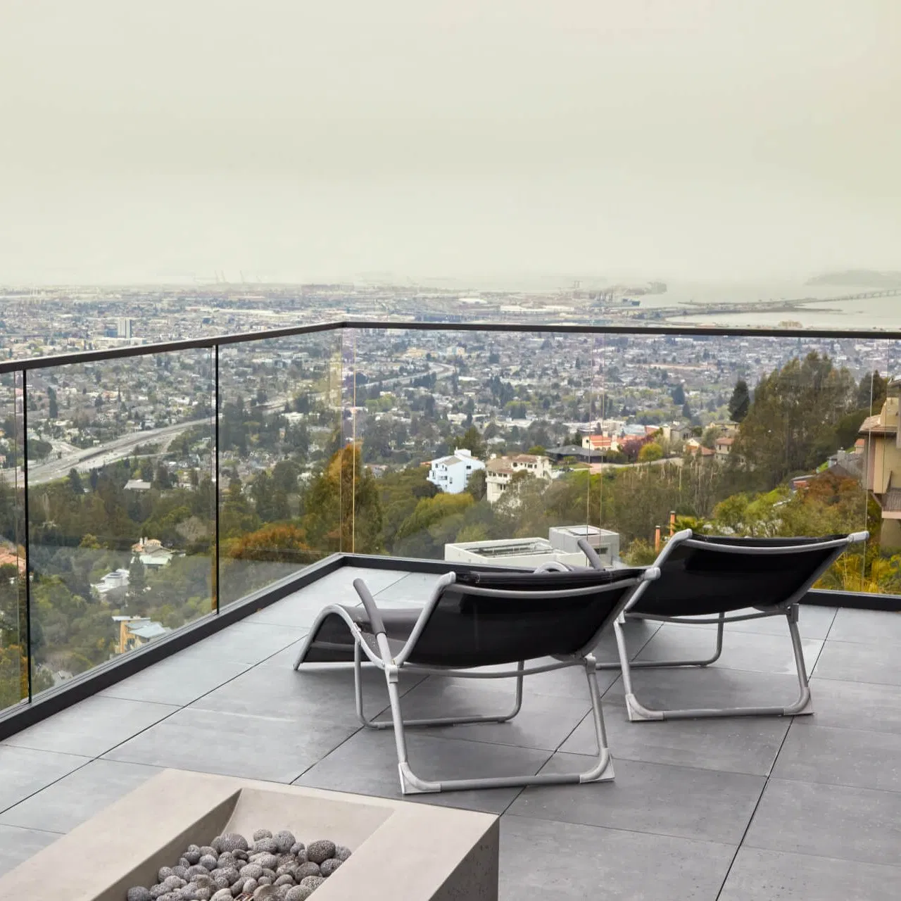 Modern Professional Supplier Square Pipe Glass Designs Balcony Glass Railing