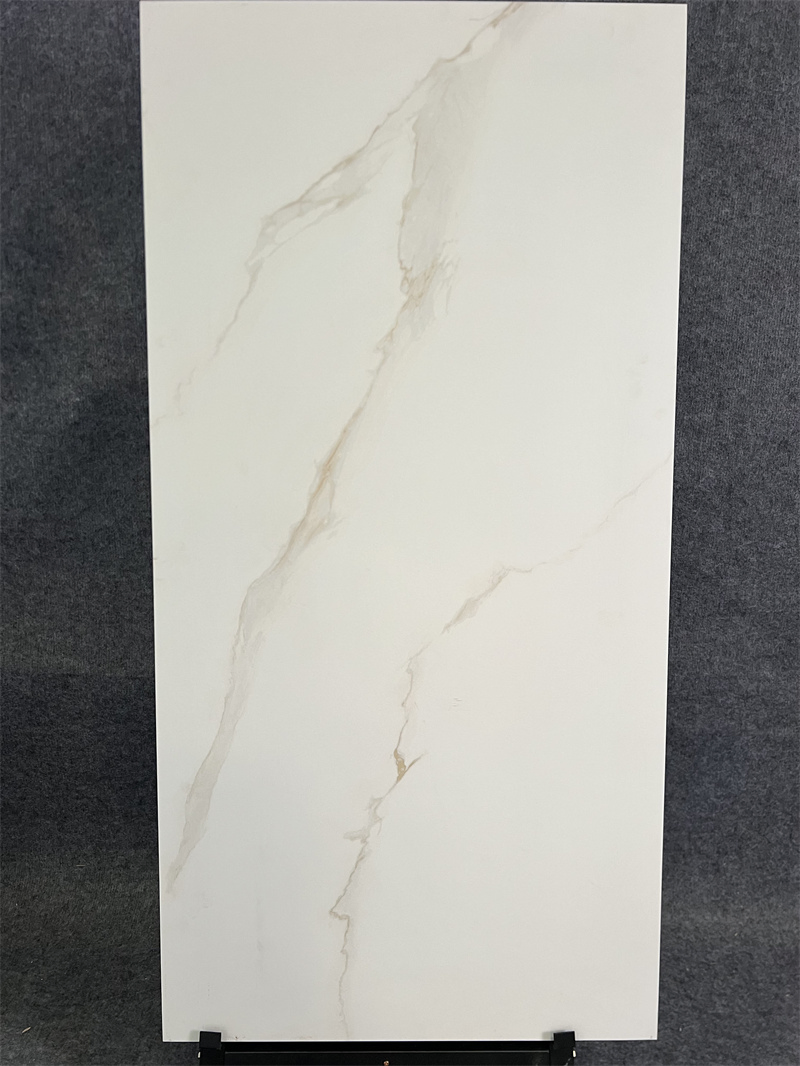 Матовая керамогранитная плитка для сада 600x600 мм