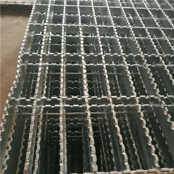 Heavy Duty Galvanized Expanded Metal Steel Grating