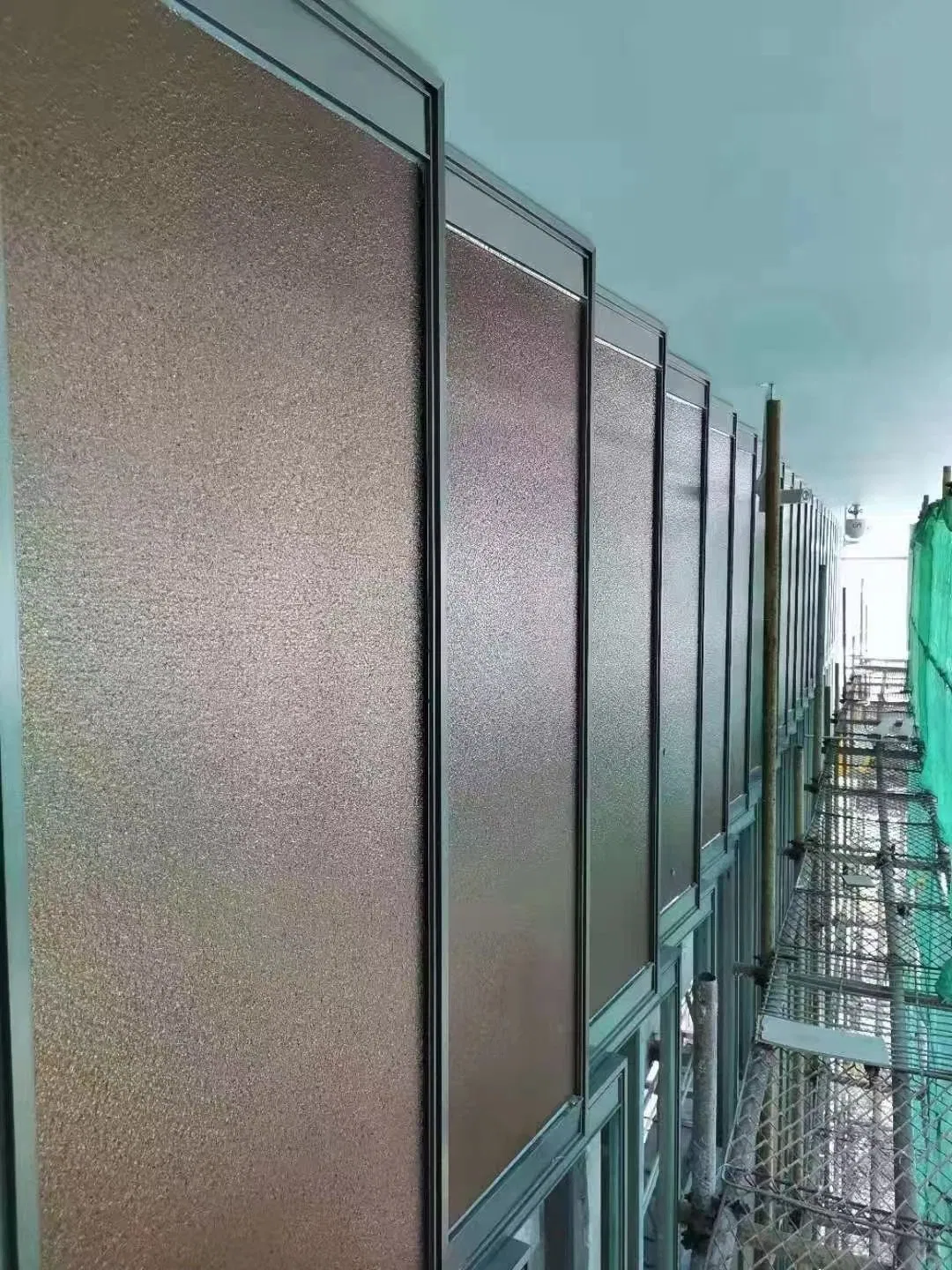 2024 Latest Tempered Hot Melt Pattern Decorative Glass