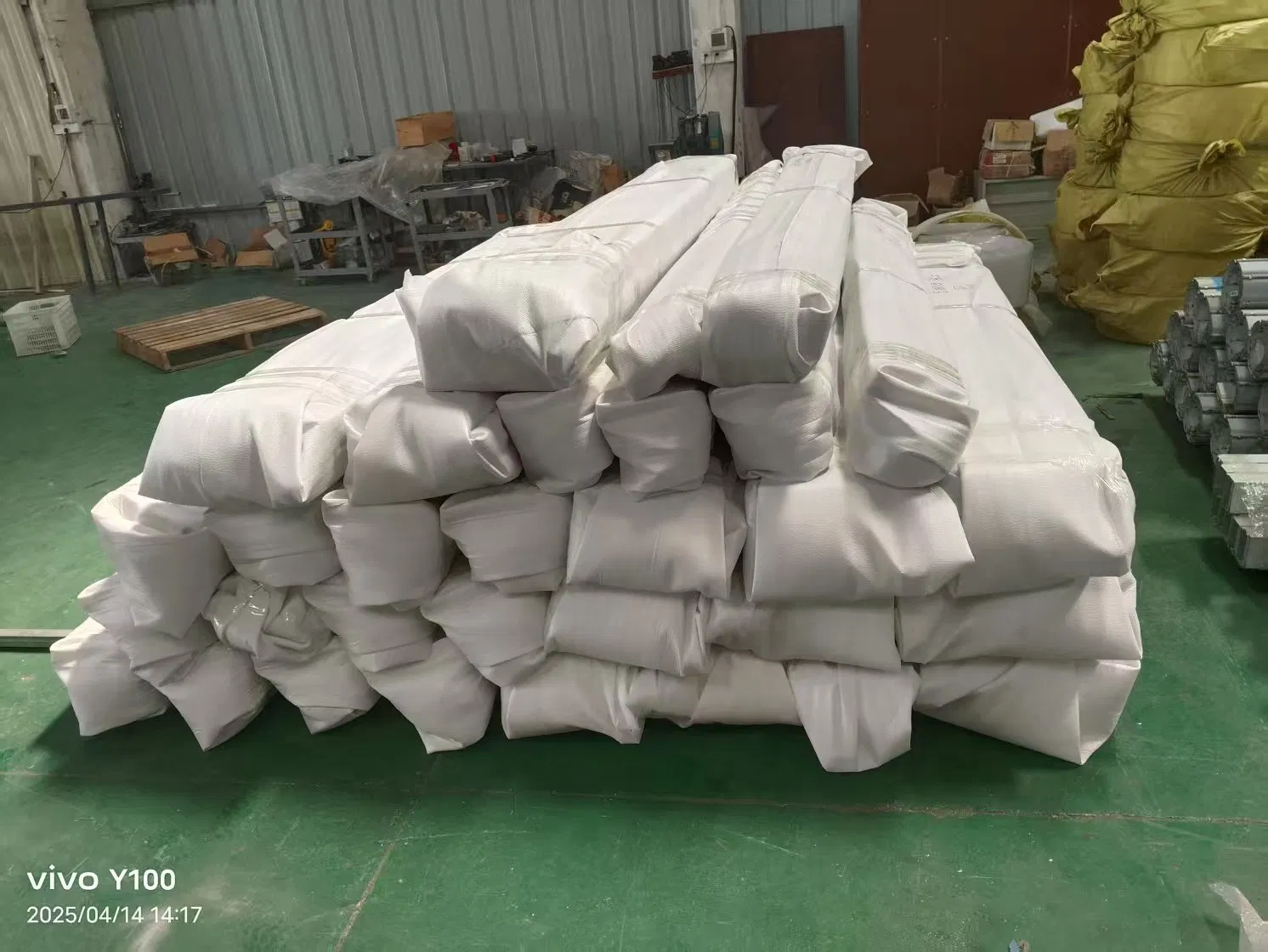 Manual Side Folding Polycarbonate Shutter Door for Commercial Shop Sliding Door