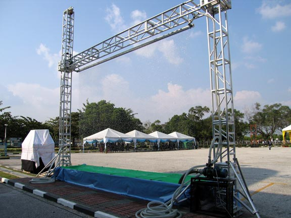 Portable DJ Event Concert Performance Truss Display Outdoor Mobile Stage Lighting Truss