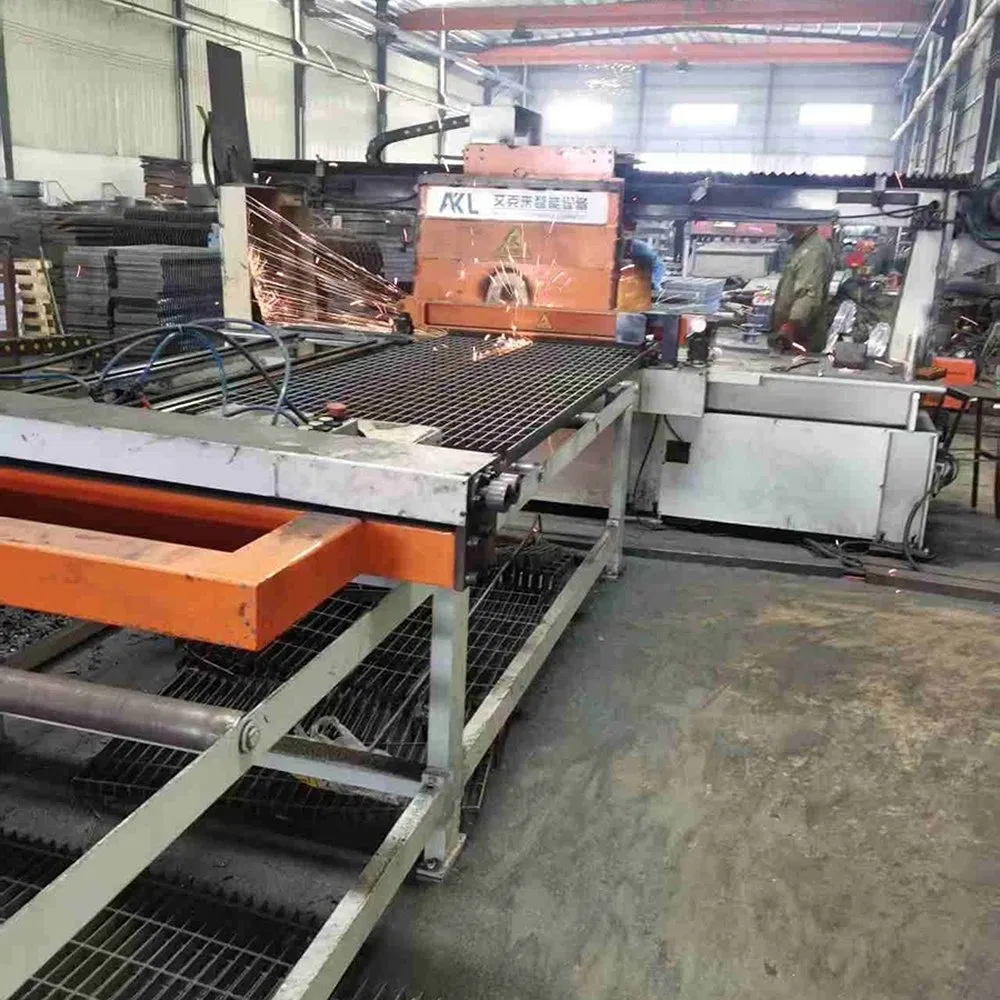 China Factory Galvanized Q235 Material Drain Dense Welded Steel Grating for Pier
