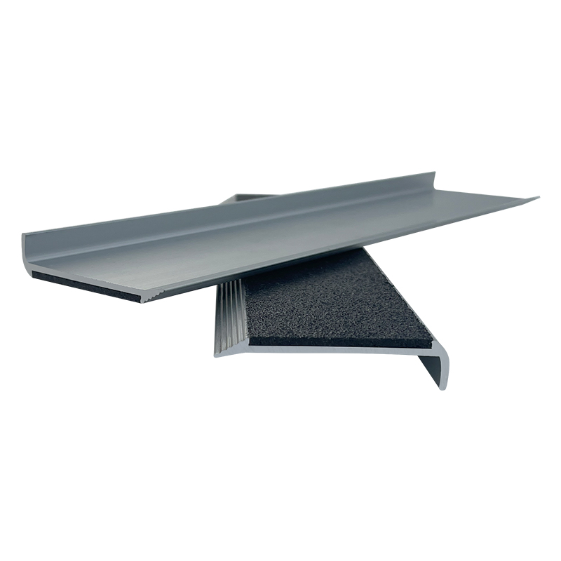 Abrasive Clear Anodised Aluminium Surface Mounted Safety Stair Tread Nosing