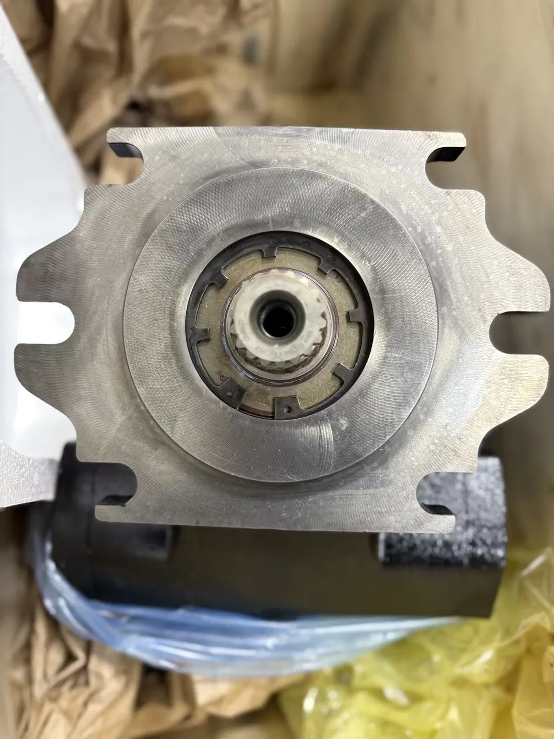 Гидравлический насос Liebherr 12202789 для L566-L580