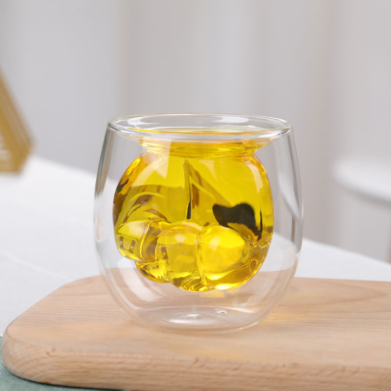 Двухслойная стеклянная кружка с мишкой