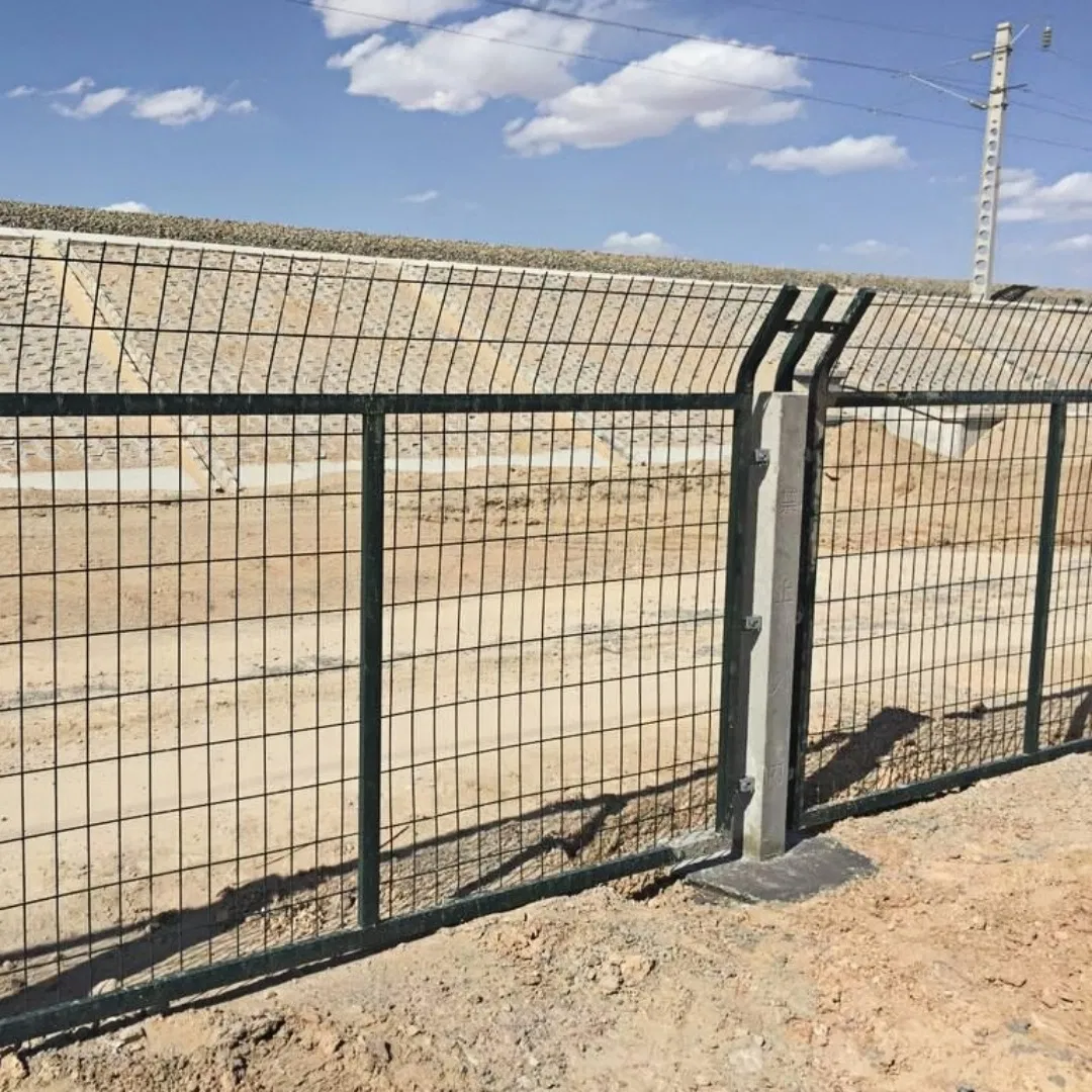 PVC-Coated Steel Razor Wire Mesh Security Fence for Railways and High Security Areas