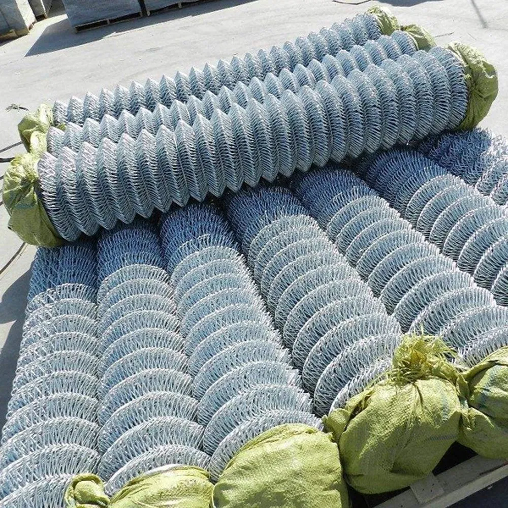 Heavy Duty 5X5cm Black PVC Chain Wire Fencing Galvanized Diamond Mesh Fencing Cyclone Fencing Chain Mesh Fencing Roll Commercial Chain Link Fencing