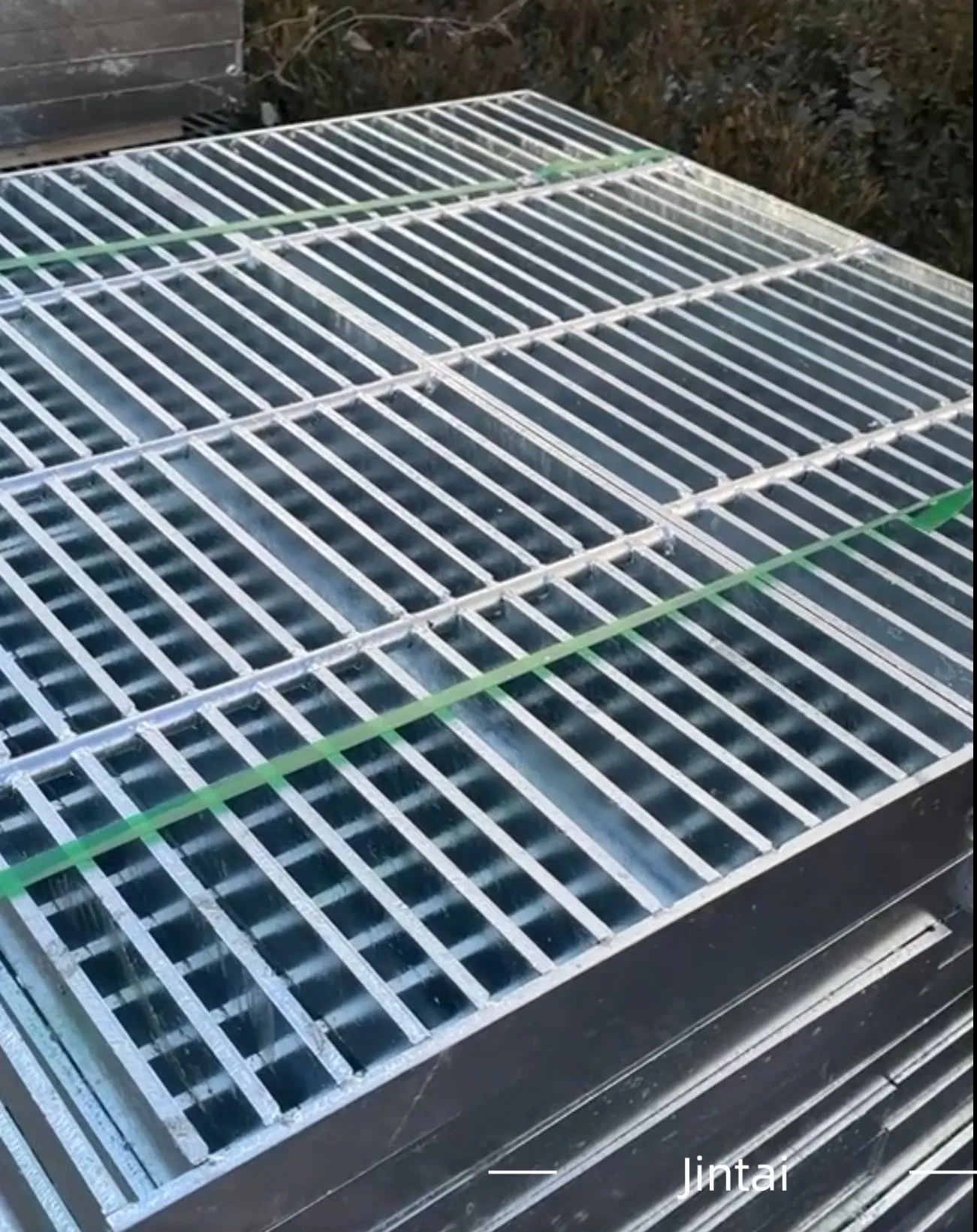 Custom Size Catwalk M. S. Galvanized Metal Steel Bar Grating for Factory Use