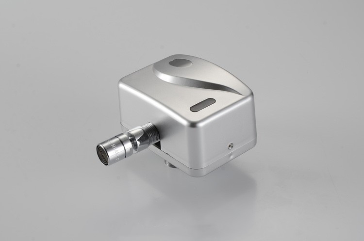 Автоматический сенсорный писсуар настенный