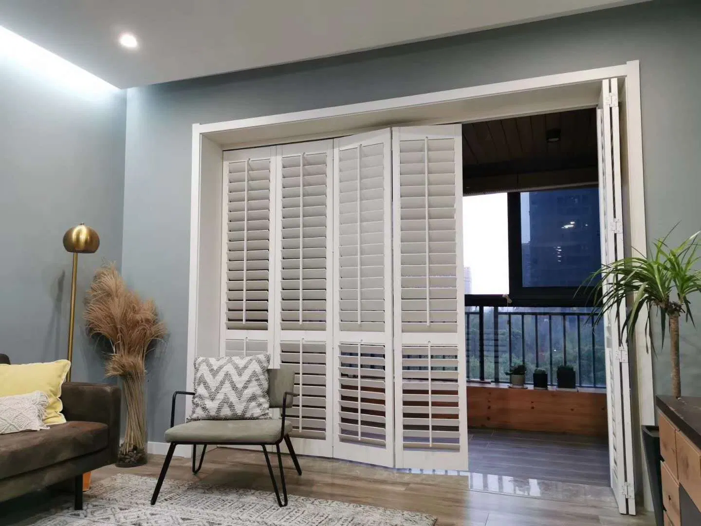 Bi Folding Shutter Door|Faux Wood Shutter Door|PVC Shutter Plantation Shutter Window Shutter From 20 Years Experience Factory at High Quality and Good Price
