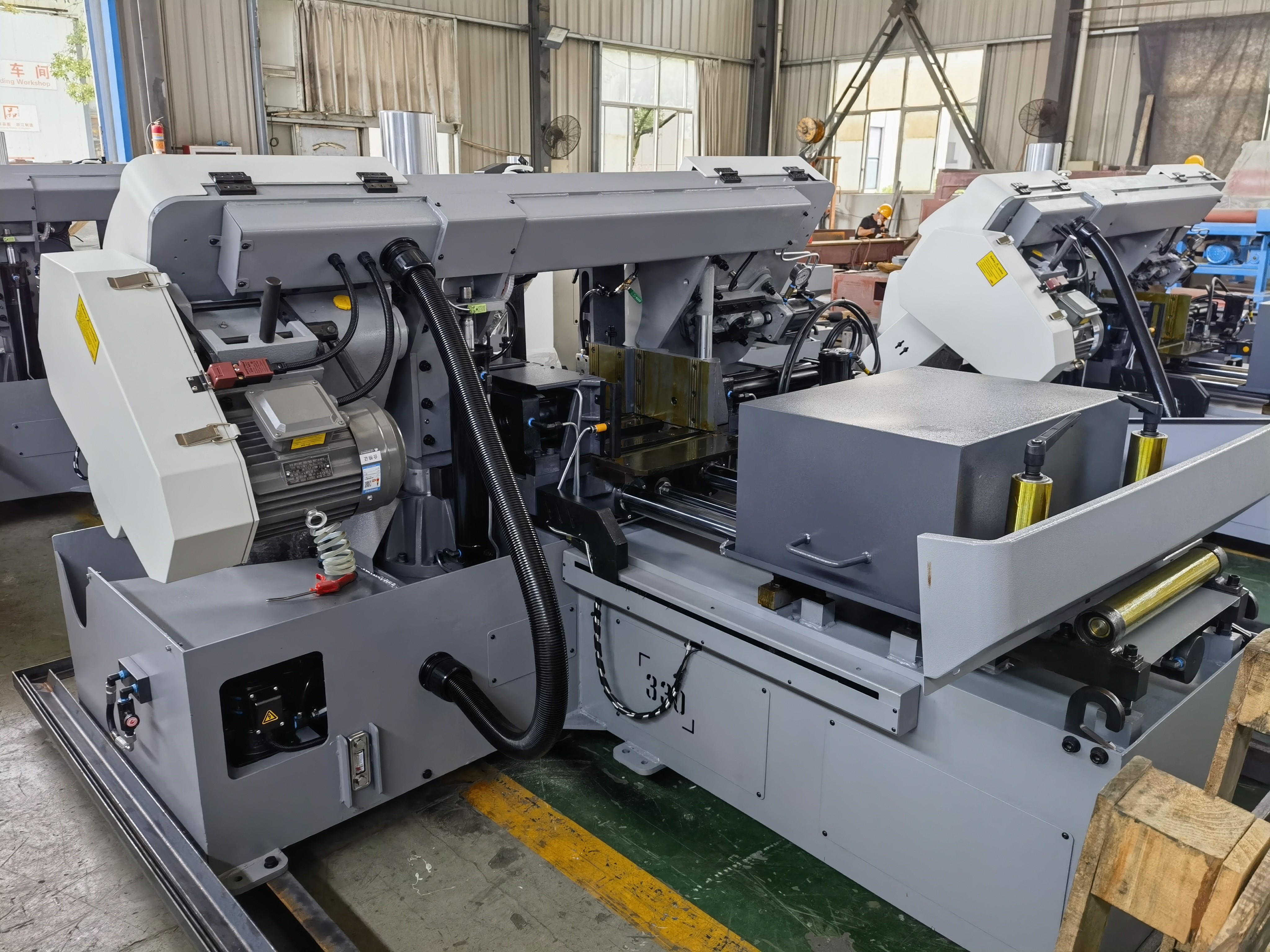 Станок ленточнопильный горизонтальный автоматический 430B