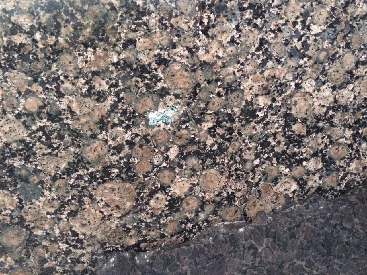 Natural Stone black/white/grey polished/honed/flamed/Brushed/Sawn Baltic Brown Granite Slabs for interiors/ exterior/outdoor floor/wall