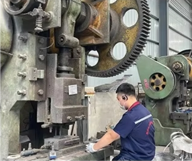 Дюбель распорный цинковый двойной Zamak