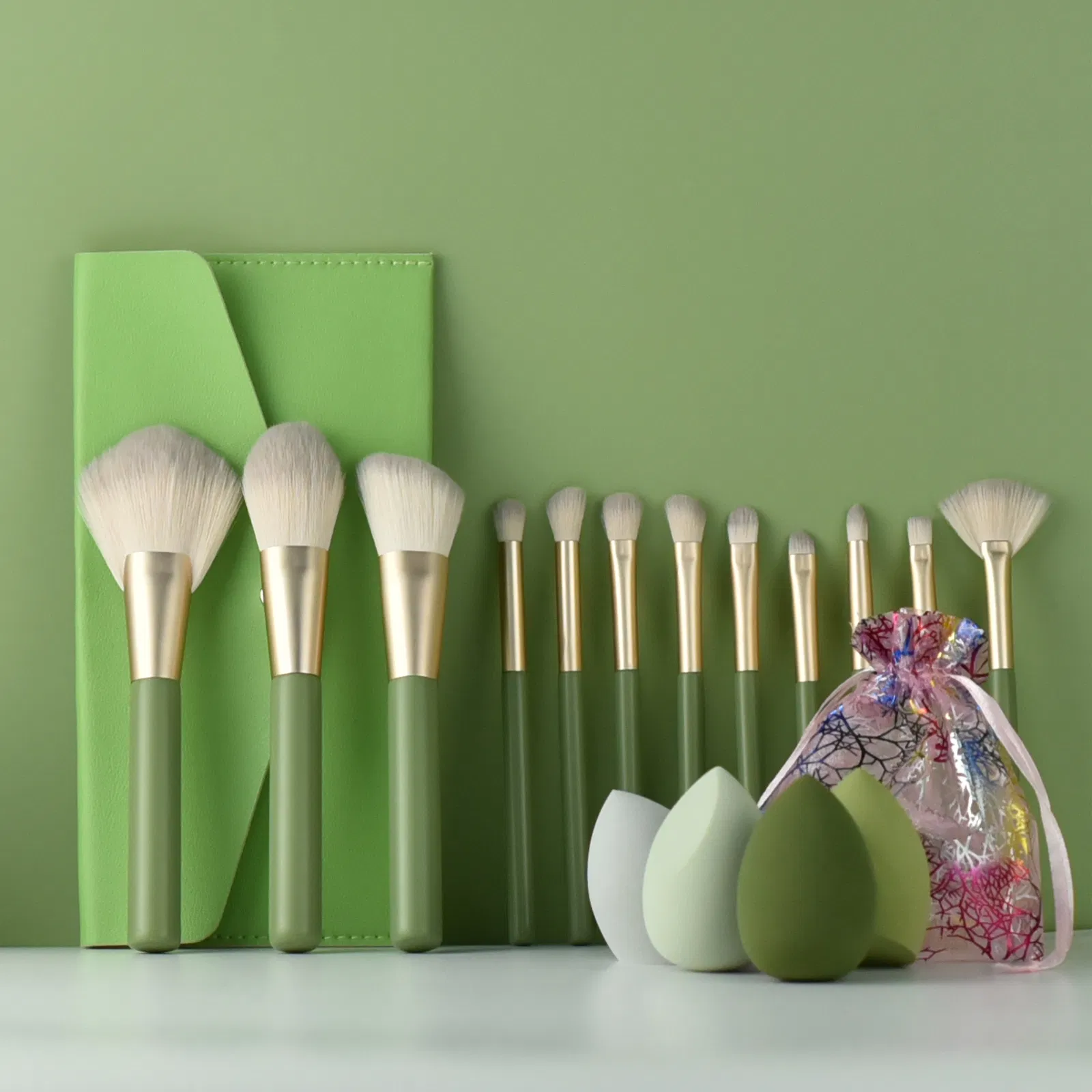 12 Makeup Brush Suits Super Soft Hair Color Makeup Brush Brush Brush Eye Shadow Special Makeup Artist Beauty Tool