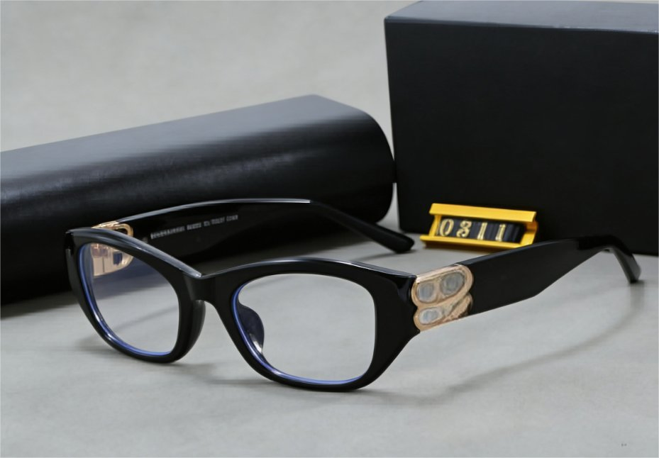 Designer Sunglasses Men Classic Black Rectangular Small Frames Anti UV Sunglasses Women