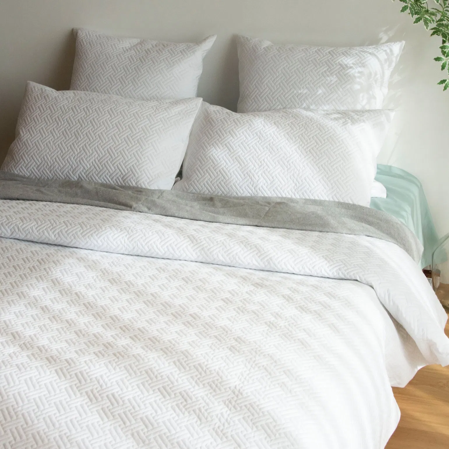 Soft Lightweight Quilted Bedspreads Reversible Coverlet Set Bedding Set for All Season 3 Piece
