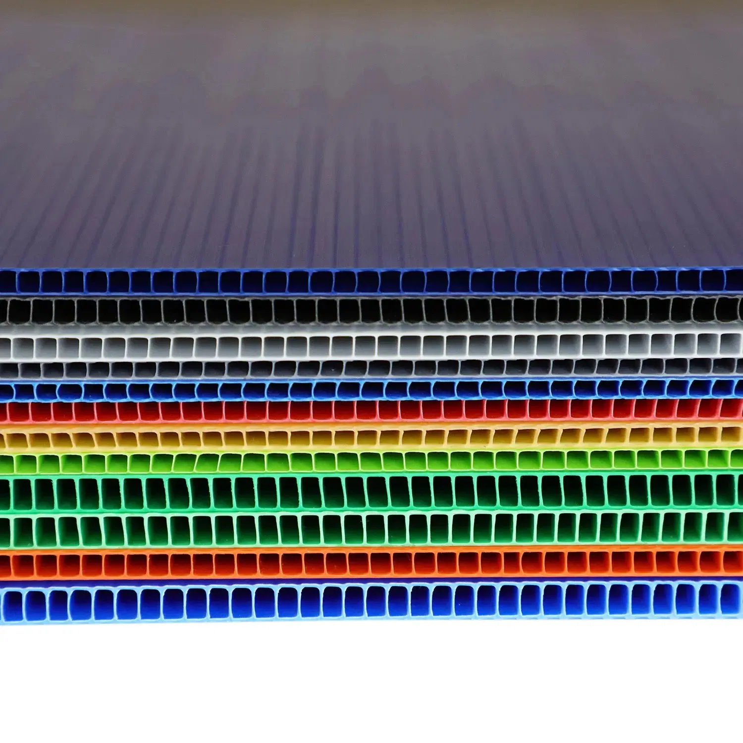 Durable Polypropylene 10mm Corrugated Plastic Printing Sheets 8X4 2400X1200