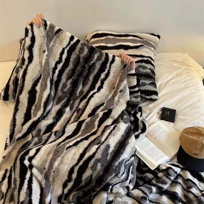 Fake Rabbit Fur Polyester Blanket of Print Throw Bedding Set Hoodie Hometextiles