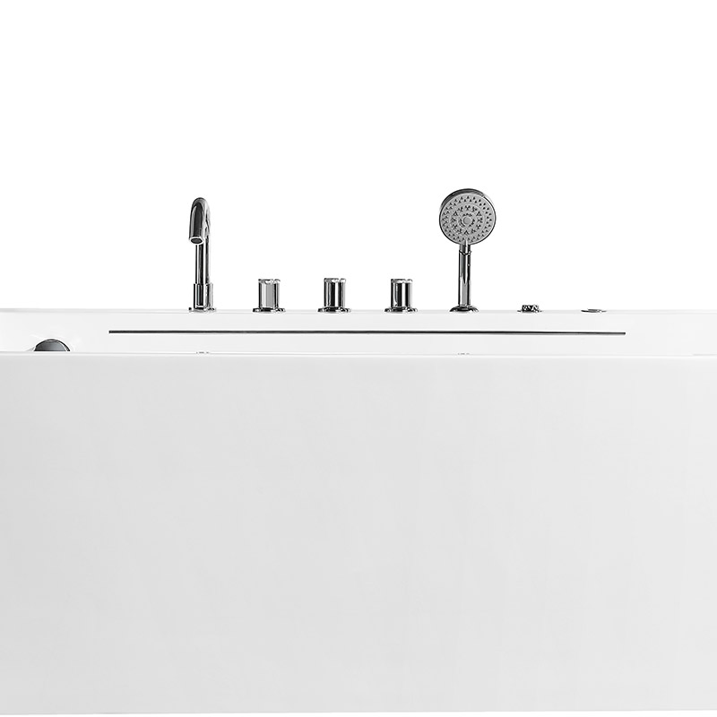 Ванна акриловая с гидромассажем и водопадом