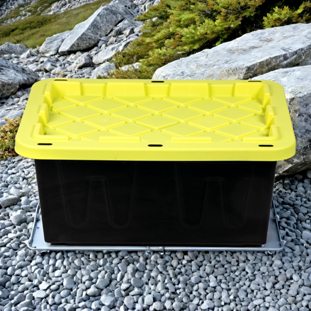 Пластиковый контейнер 17 галлонов с крышкой