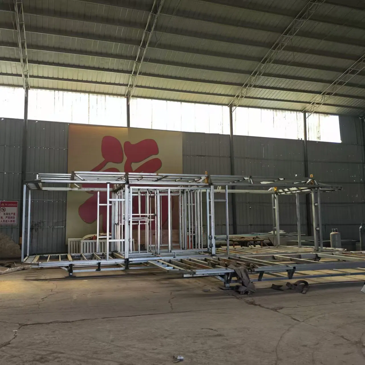 Stylish-Looking Smart Prefabricated Space Capsule Hotel House