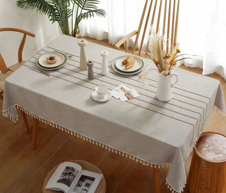 Stripes Jacquard Polyester Dining Table Runner with Tassels for Home, Festivals