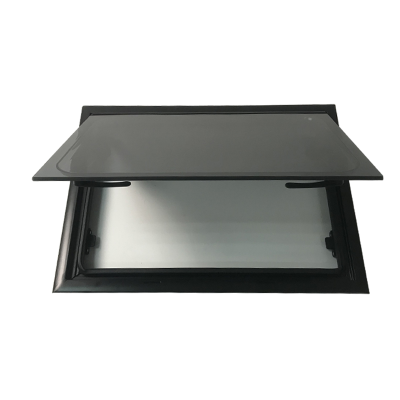 Плоское акриловое окно-навес для автодома