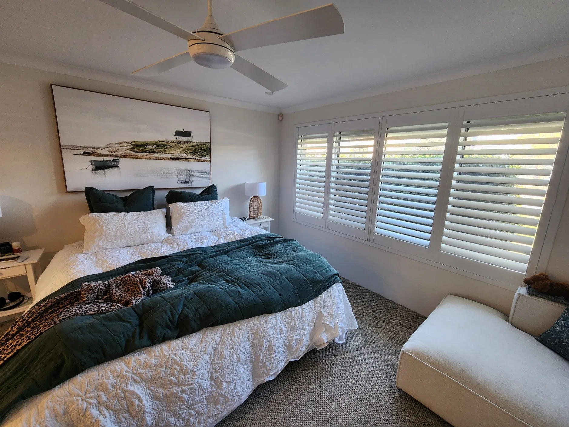 High Quality Wholesale Cheap China Factory Direct Custom Wooden Plantation Shutters for Home Decoration