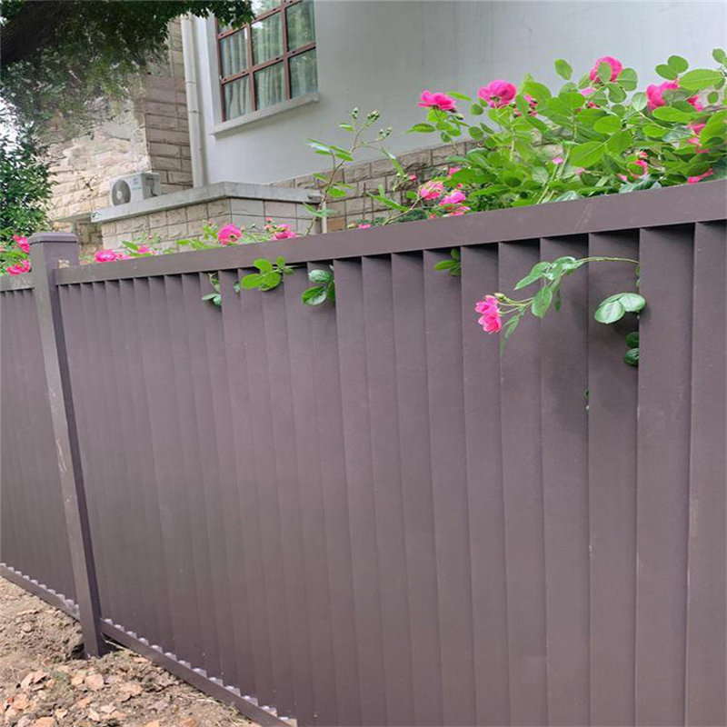 Factory Direct Sale Low Price Wrought Iron Privacy Corrosion Resistant Strong Aluminium Fence Panels Gates for Garden