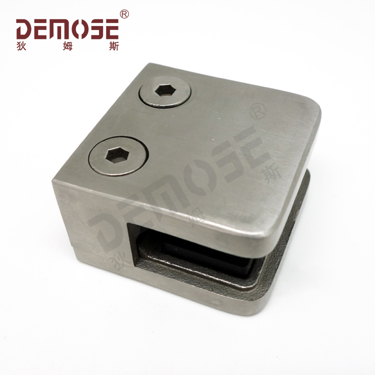 Horizontal Bar Balustrade for Modern Spaces with Glass Clamp (DMS-P14012)