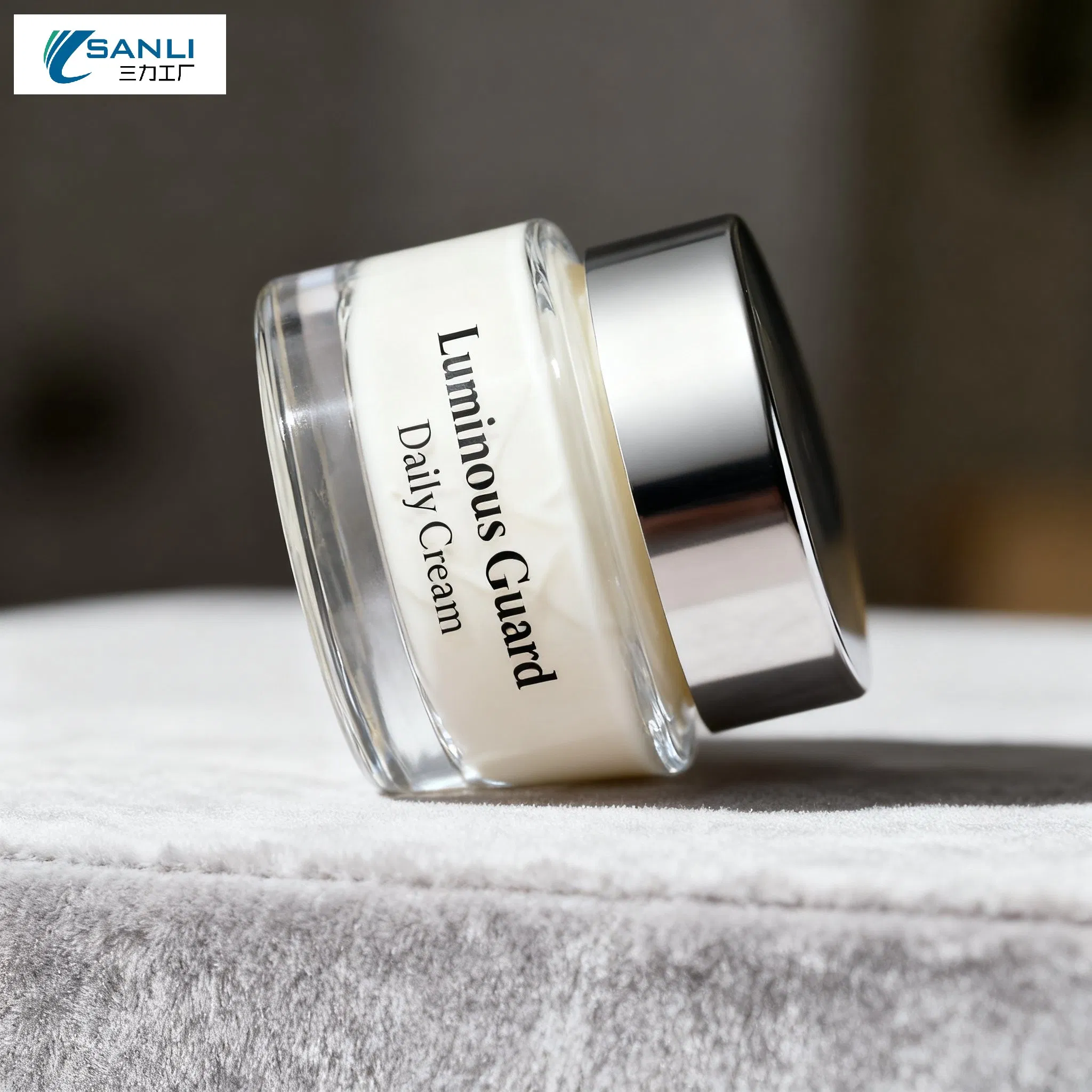 Advanced Anti-Wrinkle and Hydrating Face Cream with Hydrating Oils and Tetrahydro Methyl Pyrimidine Carboxylic Acid for Daily Moisture and Repair