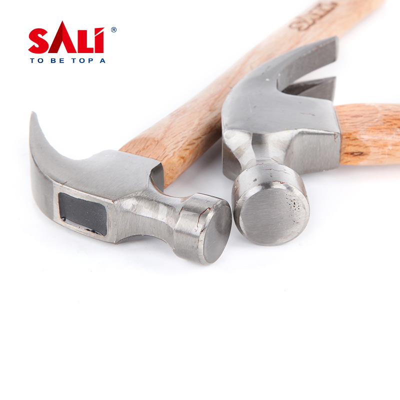Sali 700g Italian Type Wooden Handle Claw Hammer
