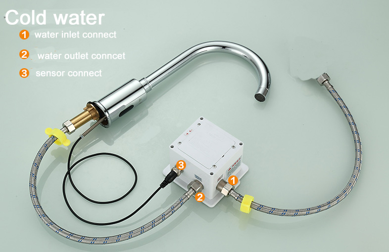 Сенсорный смеситель для кухни с автоматическим включением