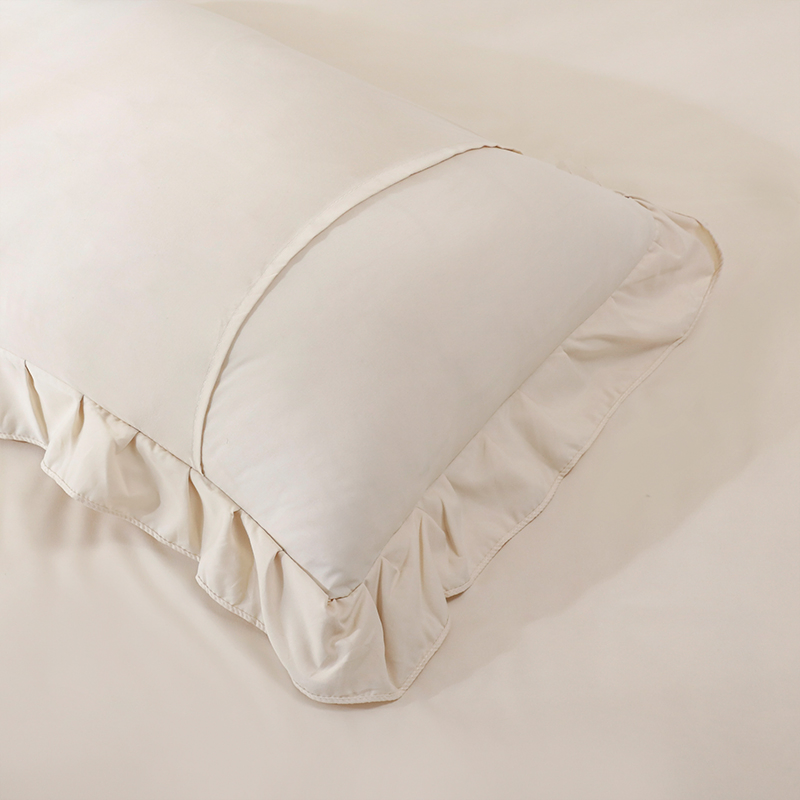 Polyester / Cotton Bedding Textile Soft Cushion with Falbala Pillow