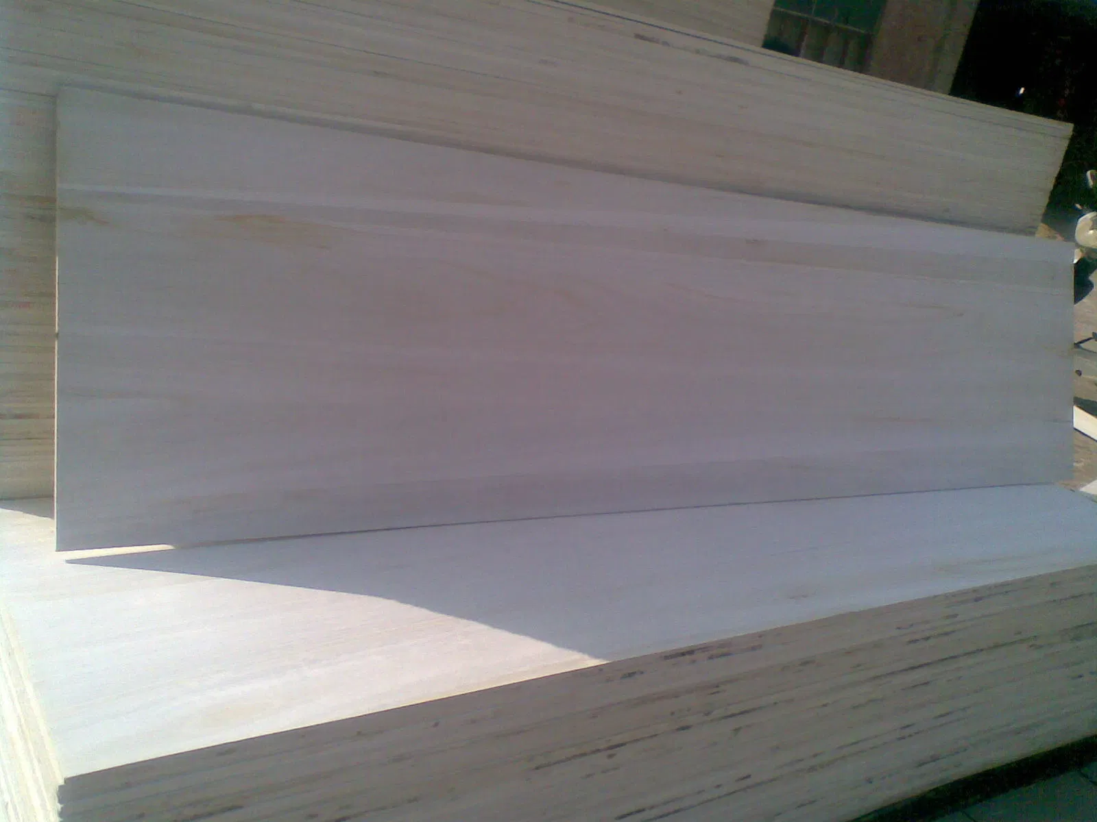 Kiri Board and Paulownia Wood for Wall Panels
