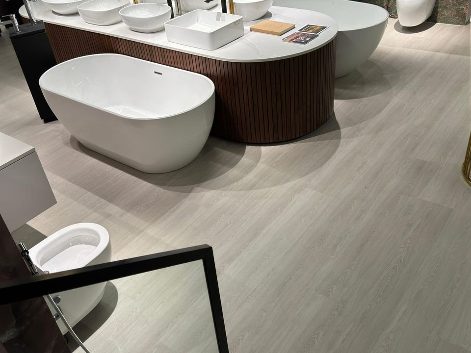 Waterproof Spc Floor Wooden Color