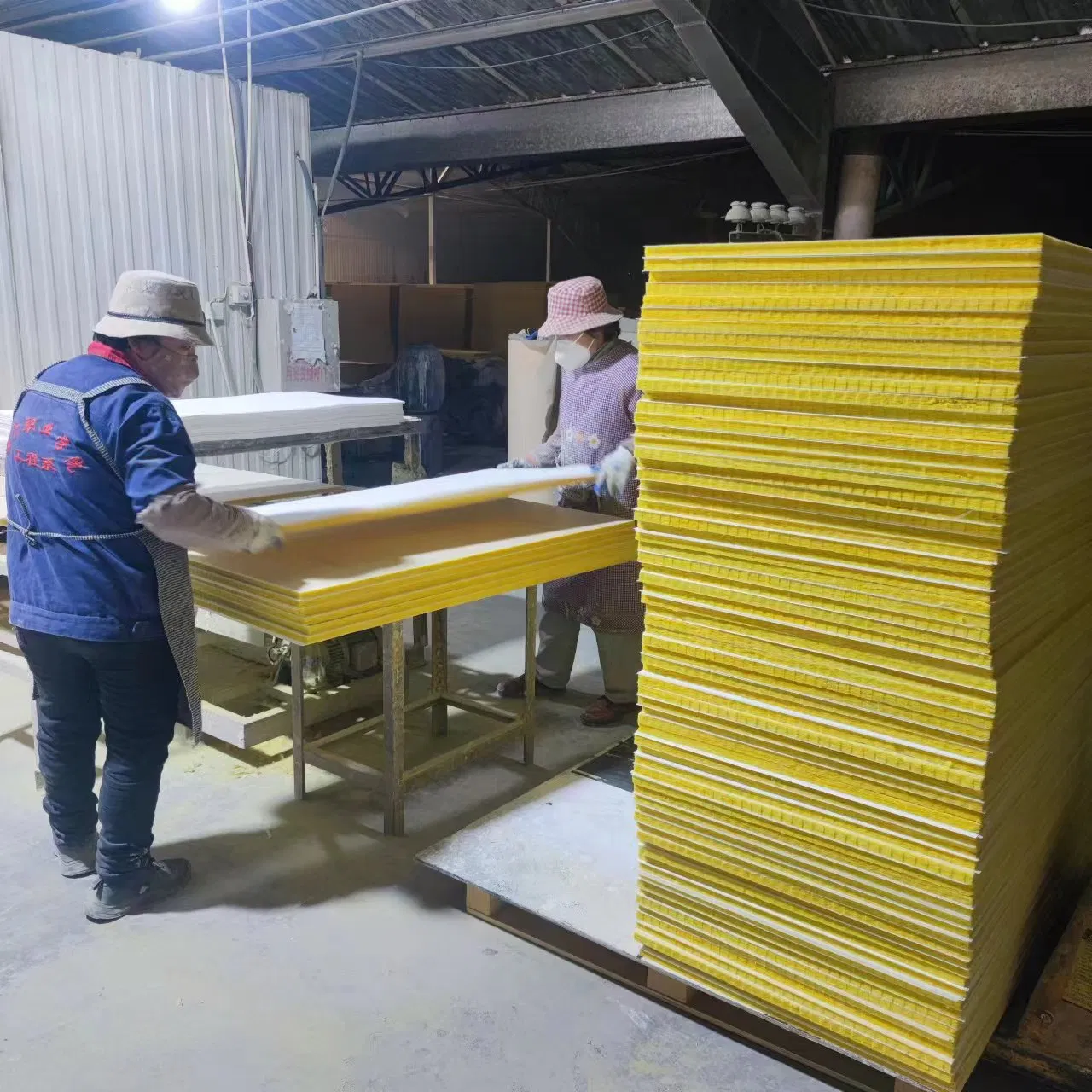 1200mm Flat Fiberglass Panel Ceiling Round Ceiling 30mm Pantone Colors Available