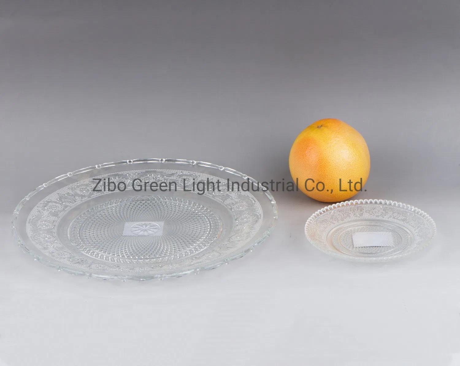 Hot Sale Home Kitchen Glass Plate with Embossed Design Glass Dish