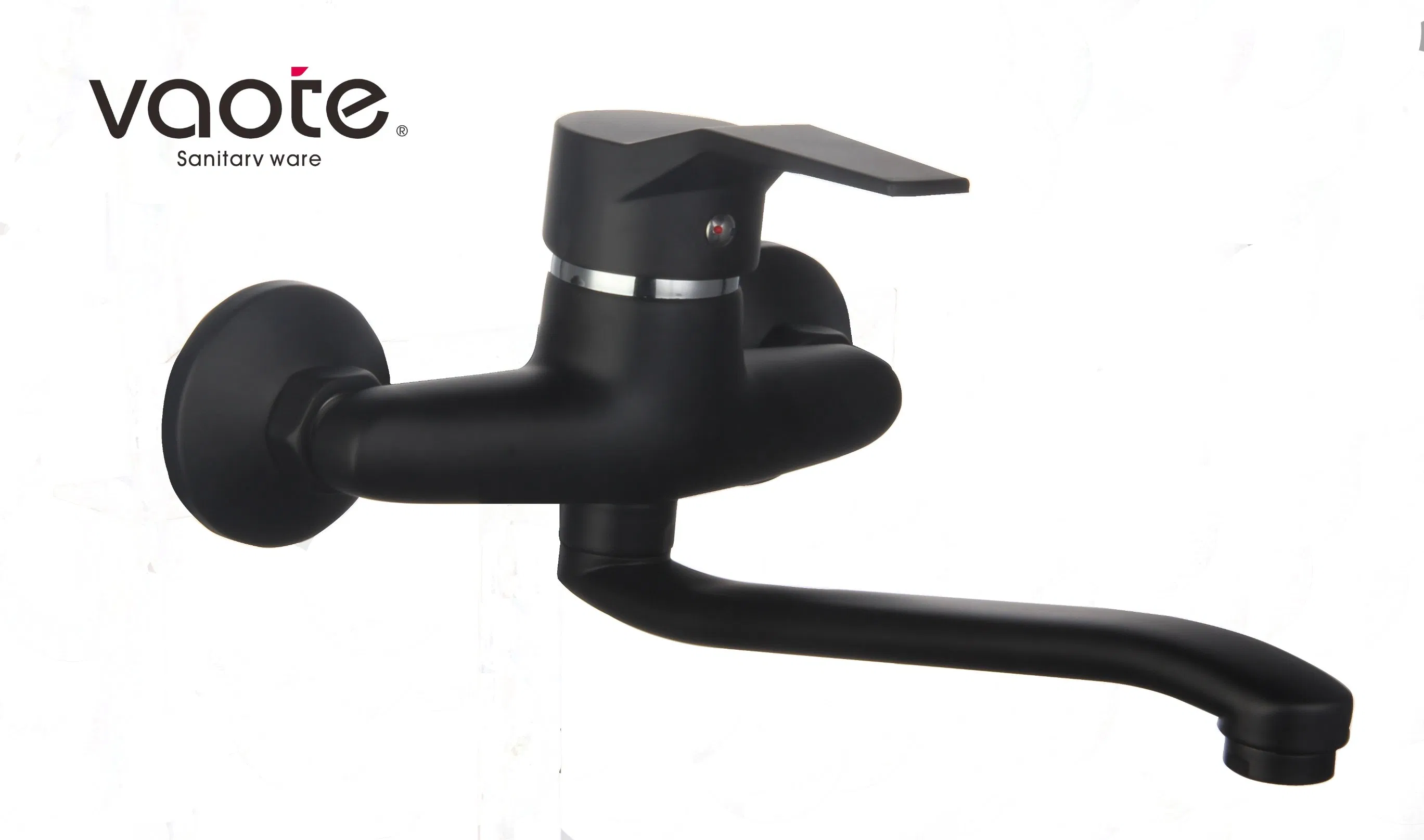 Смеситель для ванны и душа однорычажный черный (VT 10502-B)