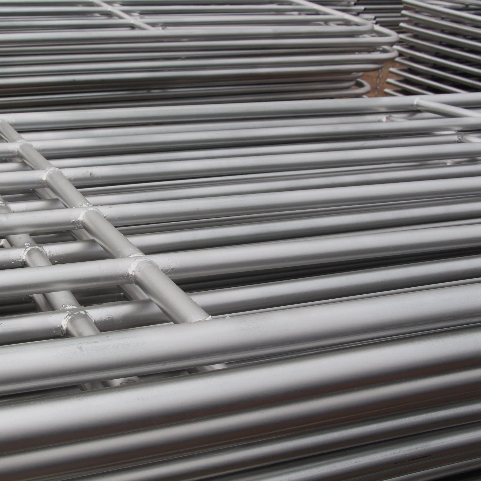 Galvanized and PVC Coated Canada Temporary Fence Panels Hot Sale Pool Fence Temporary Fence Gate for Construction Site