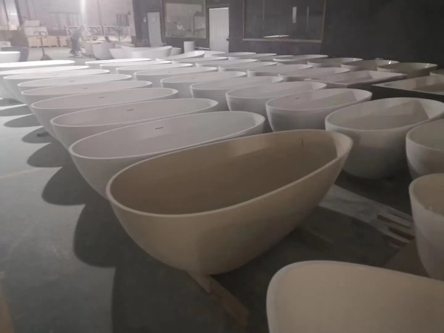 Acrylic Solid Surface Polyester Resin Stone Free Stand Soaking Bathroom Bathtub for Hotel