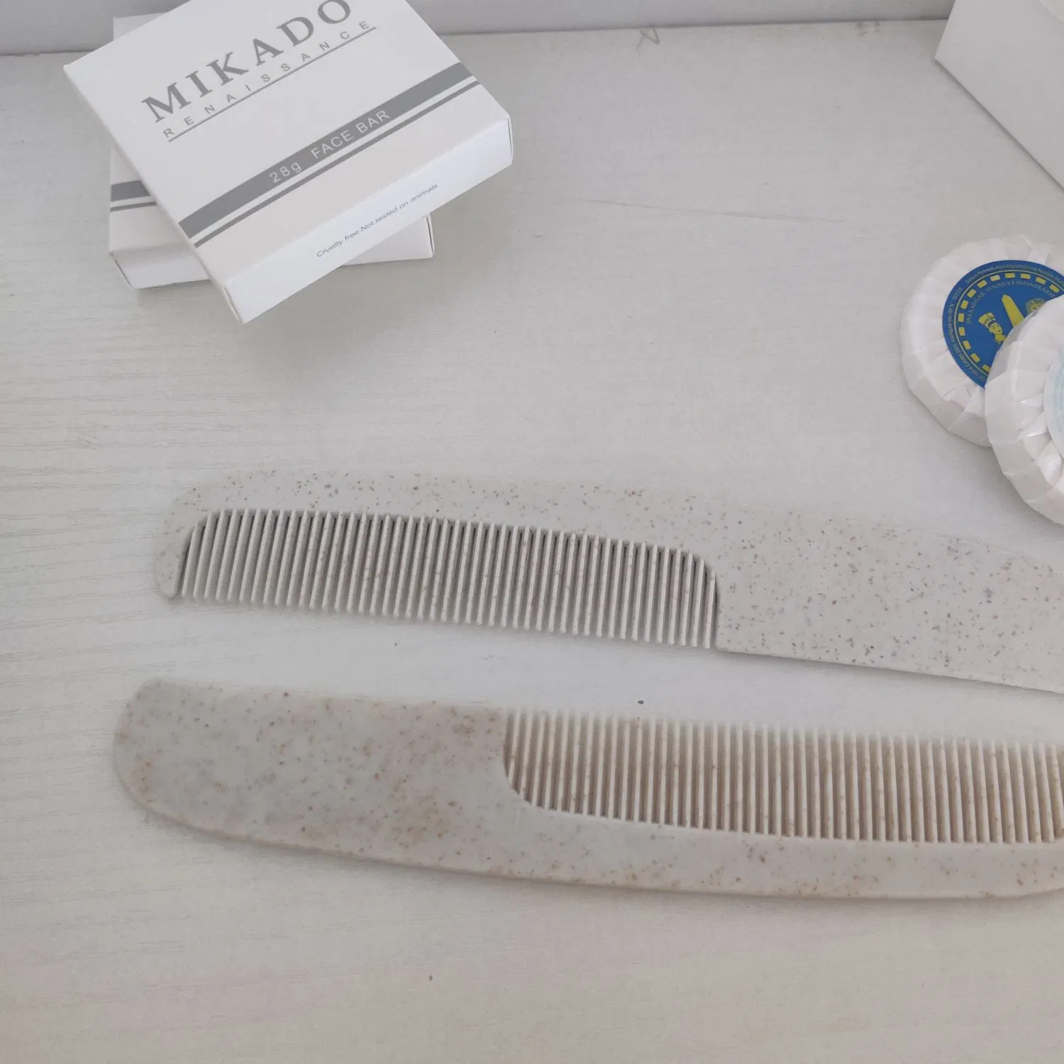 Corn Starch Handie Toothbrush Kit Disposable Comb for Hotel Comb