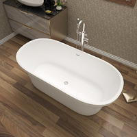 Компактная акриловая ванна для малогабаритных квартир